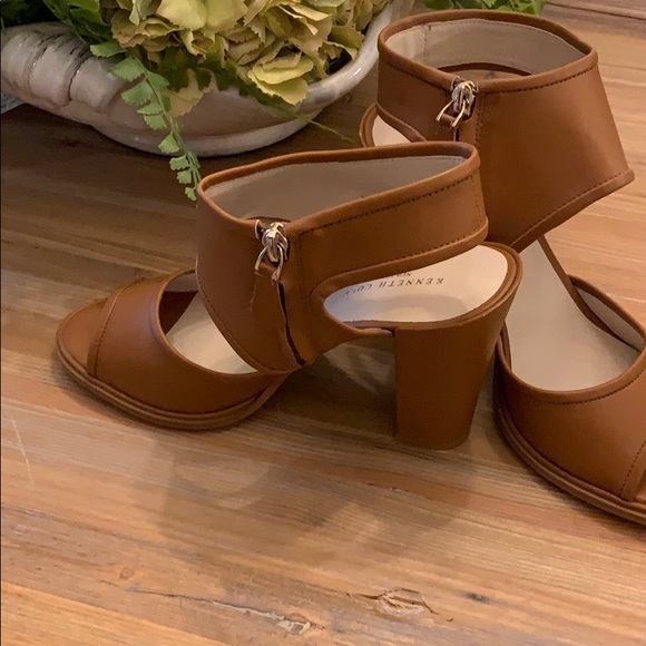 NWT Kenneth Cole Blocked Heeled Sandal - Picture 3 of 5